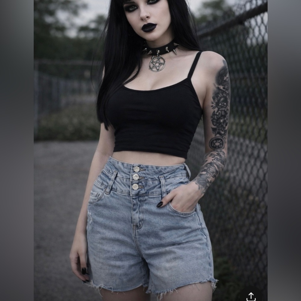 Y2K-Bluenotes-Button-High Waisted Denim Cut Off Shorts